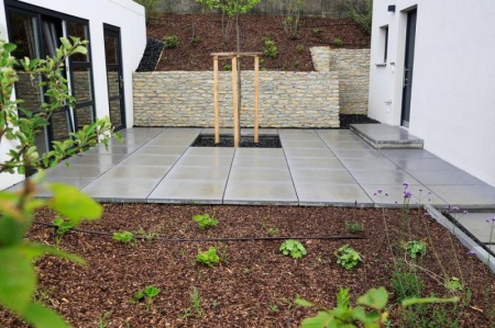 R&eacute;ussir la pose de pavage pour all&eacute;es et cours ext&eacute;rieures